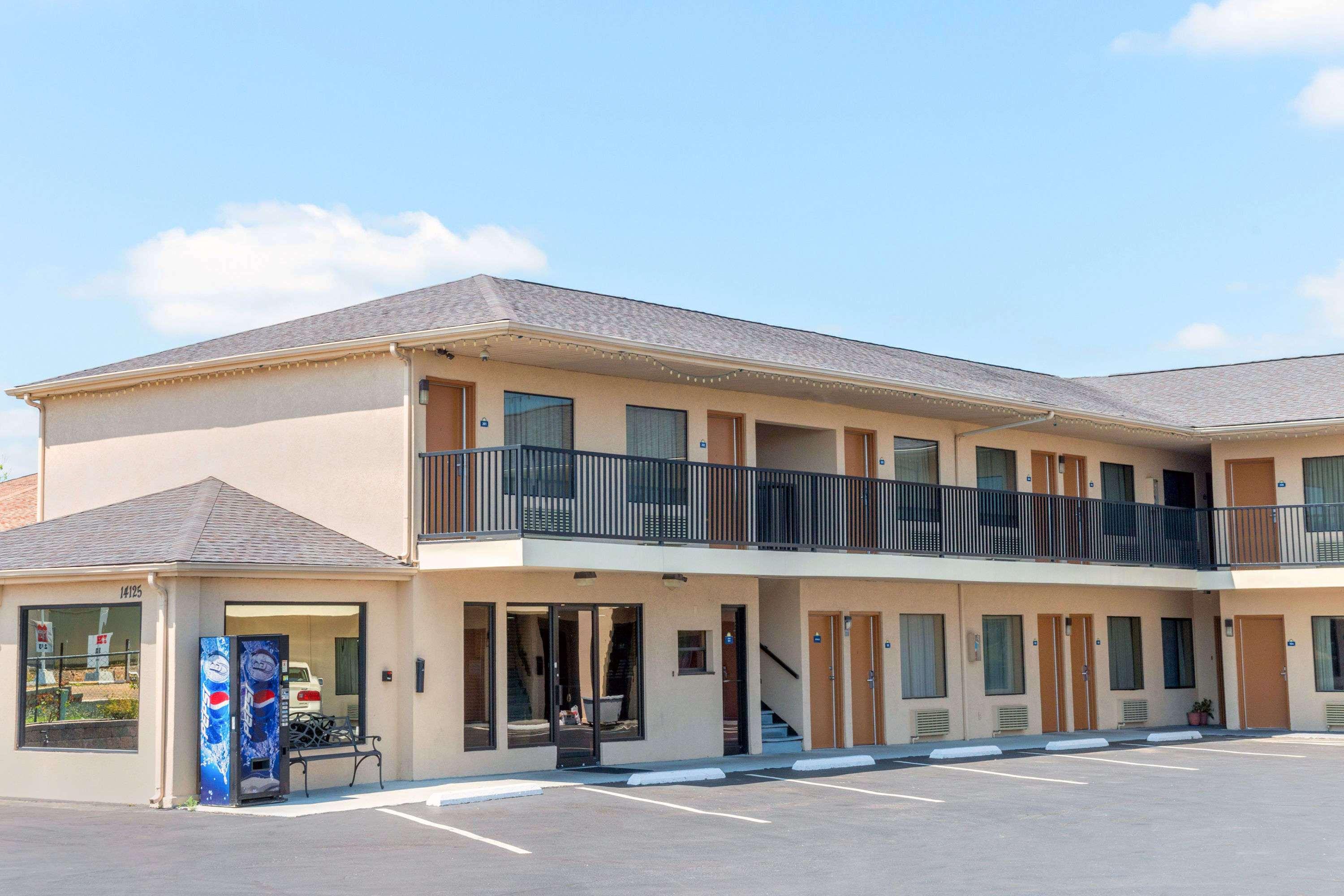 Days Inn By Wyndham St. Robert Waynesville/Ft. Leonard Wood Exterior photo